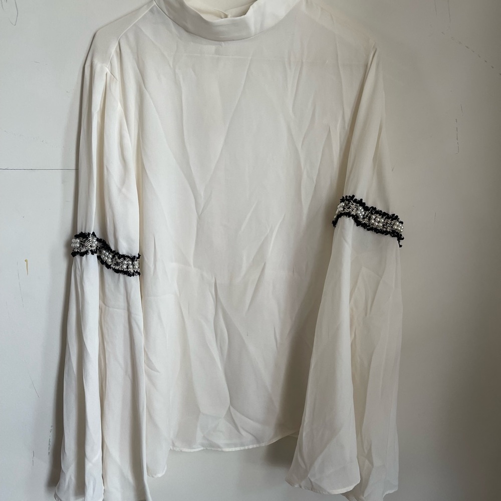 Zara blouse with lace and Pearl